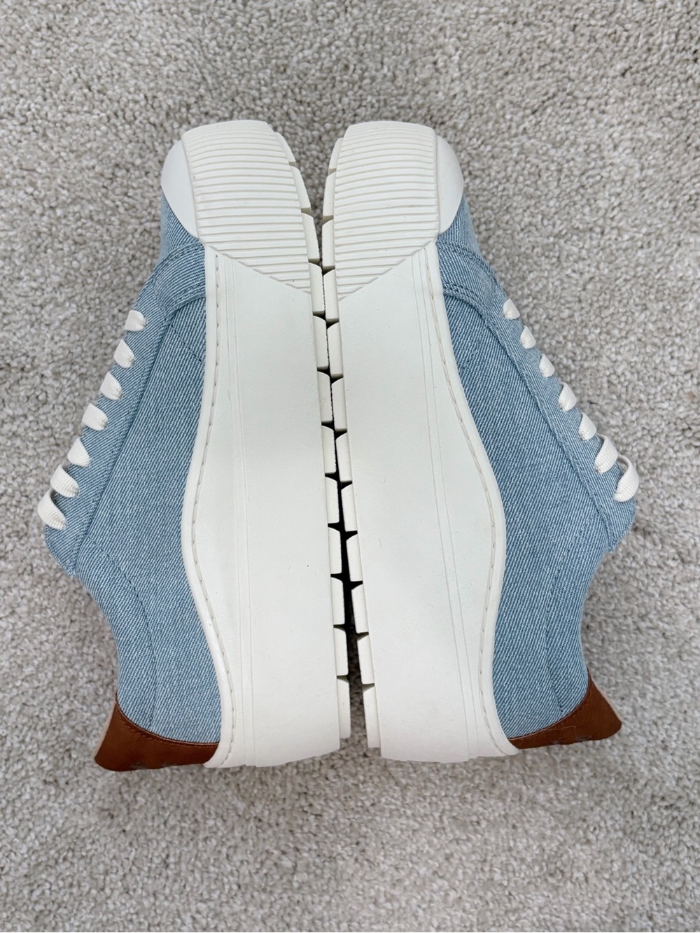 BRAND NEW Wrangler Light Blue Canvas Low-Top Sneakers with Cream Laces - Picture 8 of 10